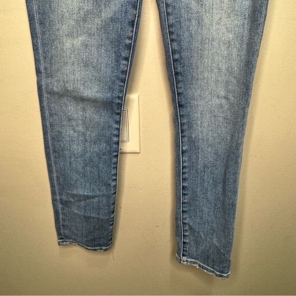Aritzia Denim Forum The Lola High Rise Skinny 26L Size 25 Casual Denim - Picture 7 of 16